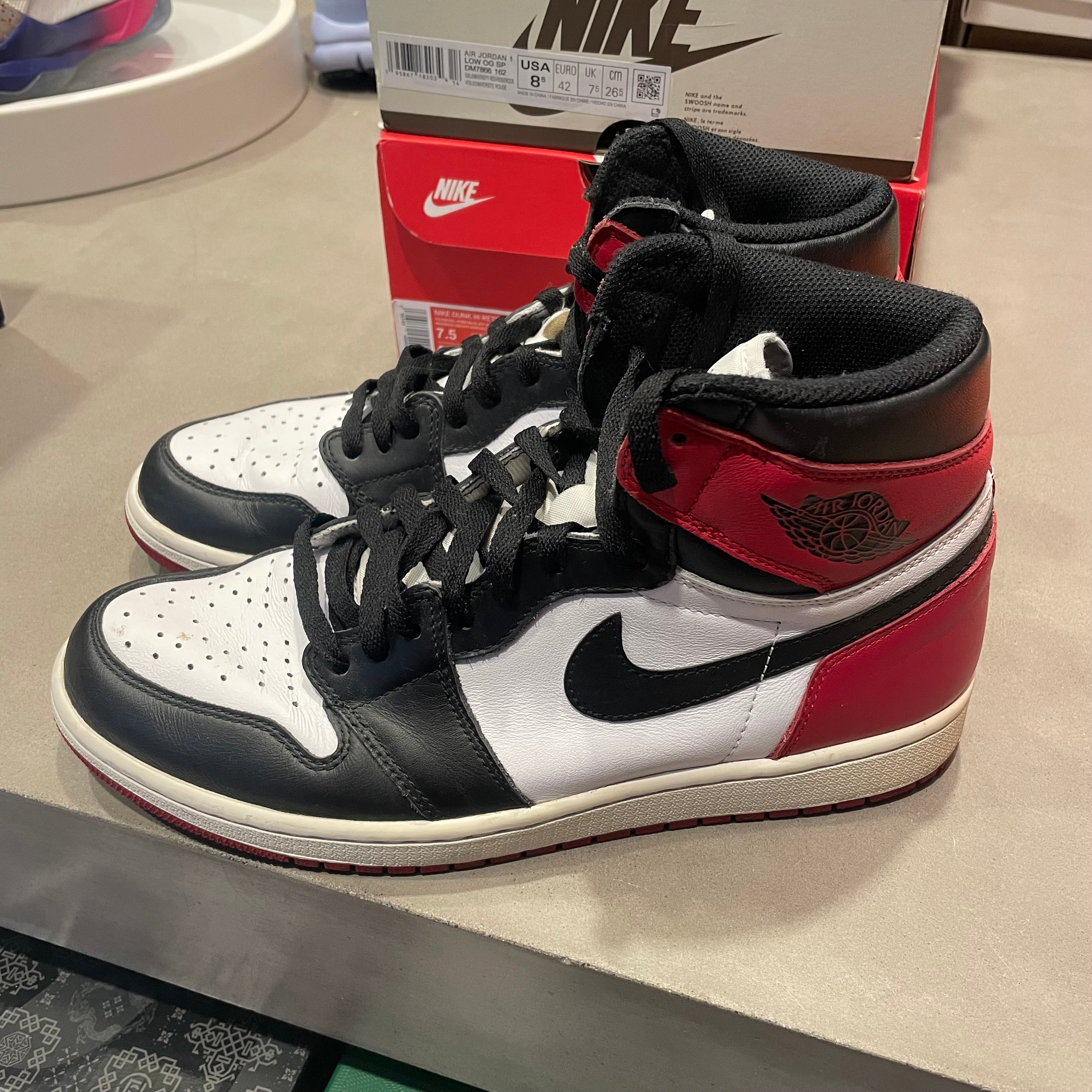 Jordan 1 Retro Black Toe (2016)(Pre-Owned)