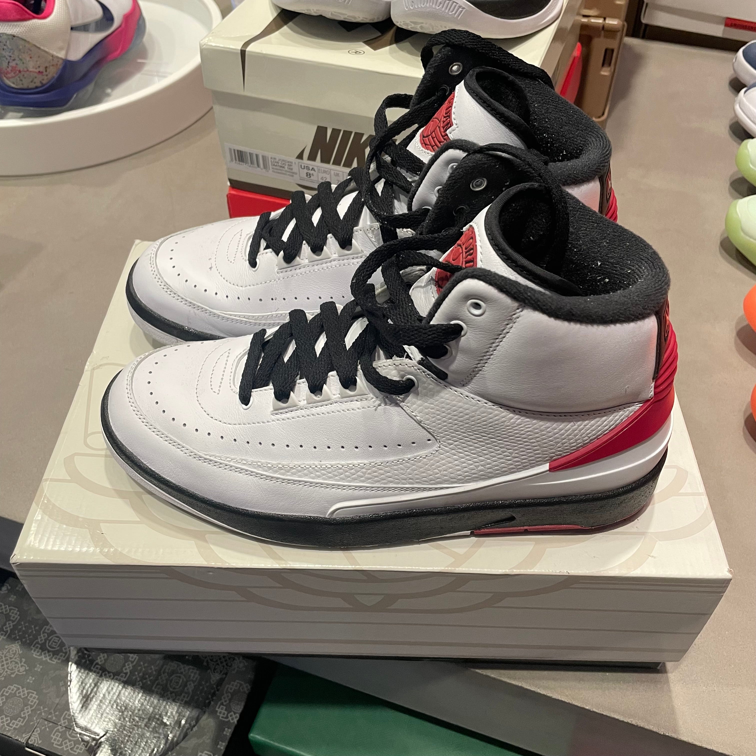 Jordan 2 Retro OG Chicago (2022)（Pre-Owned）