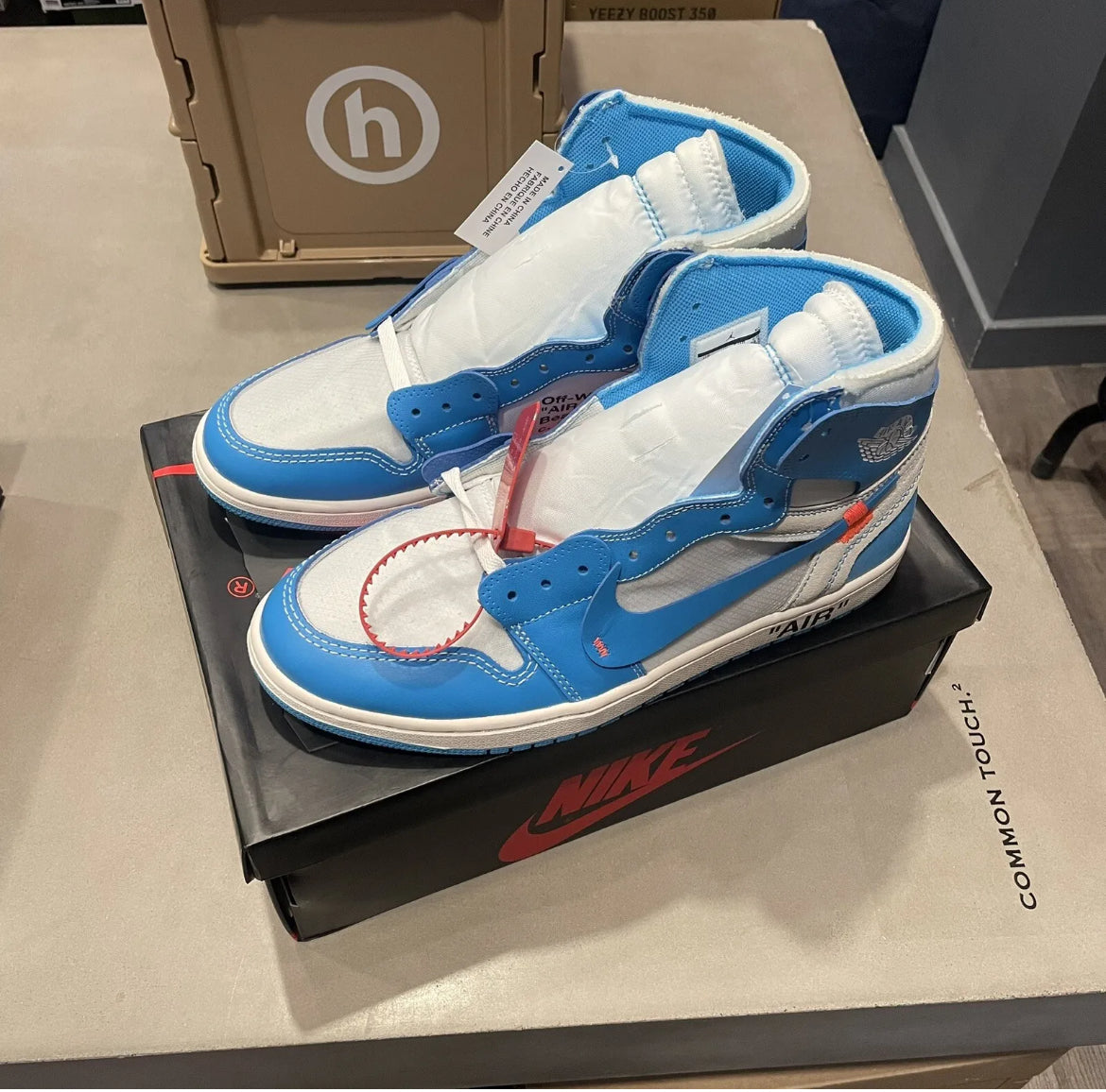 Jordan 1 Retro High Off-White University Blue