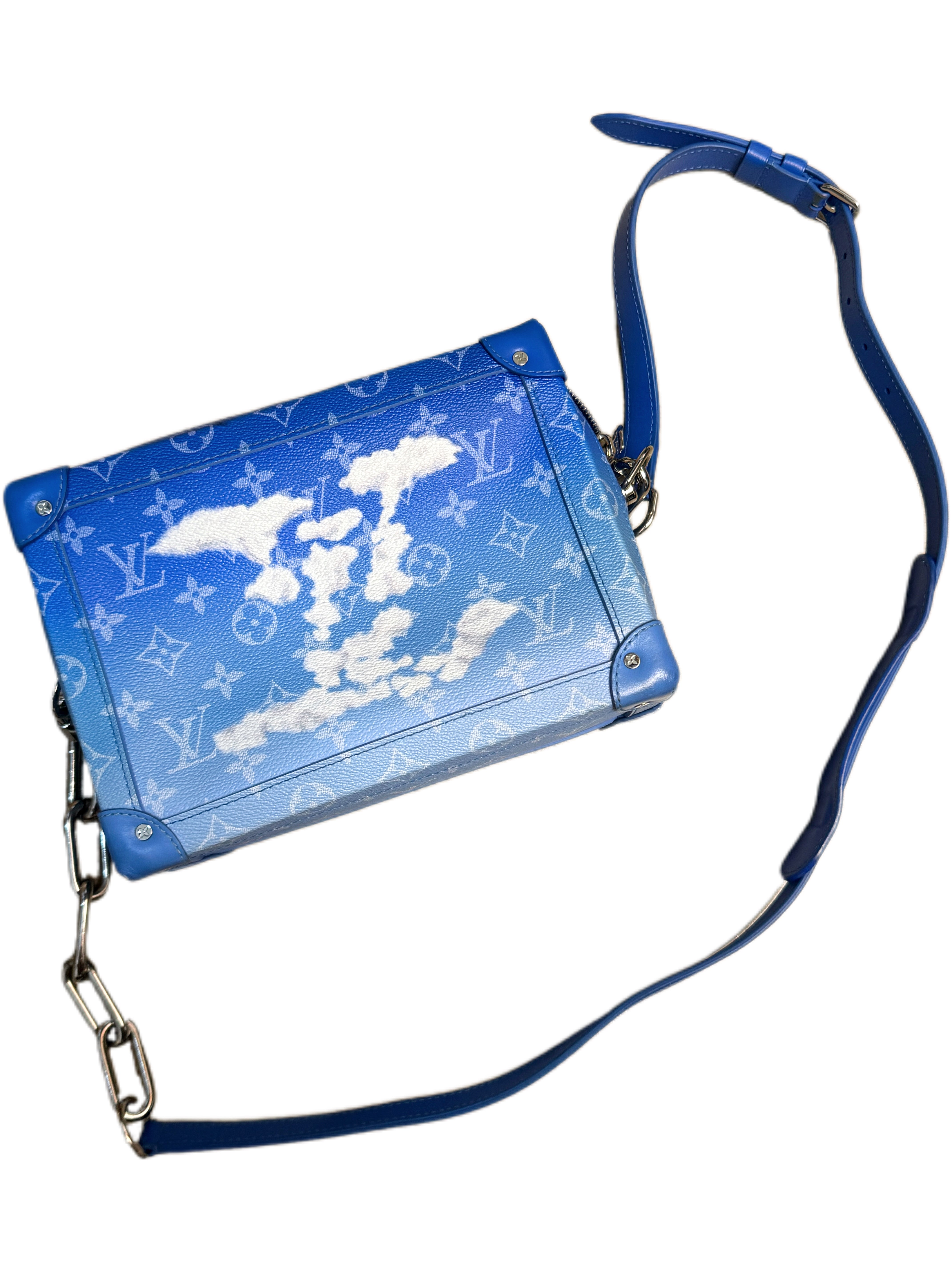 LOUIS VUITTON Monogram Clouds Soft
Trunk Shoulder Bag Blue