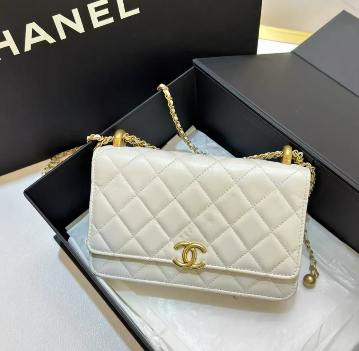 Chanel woc classic flap white