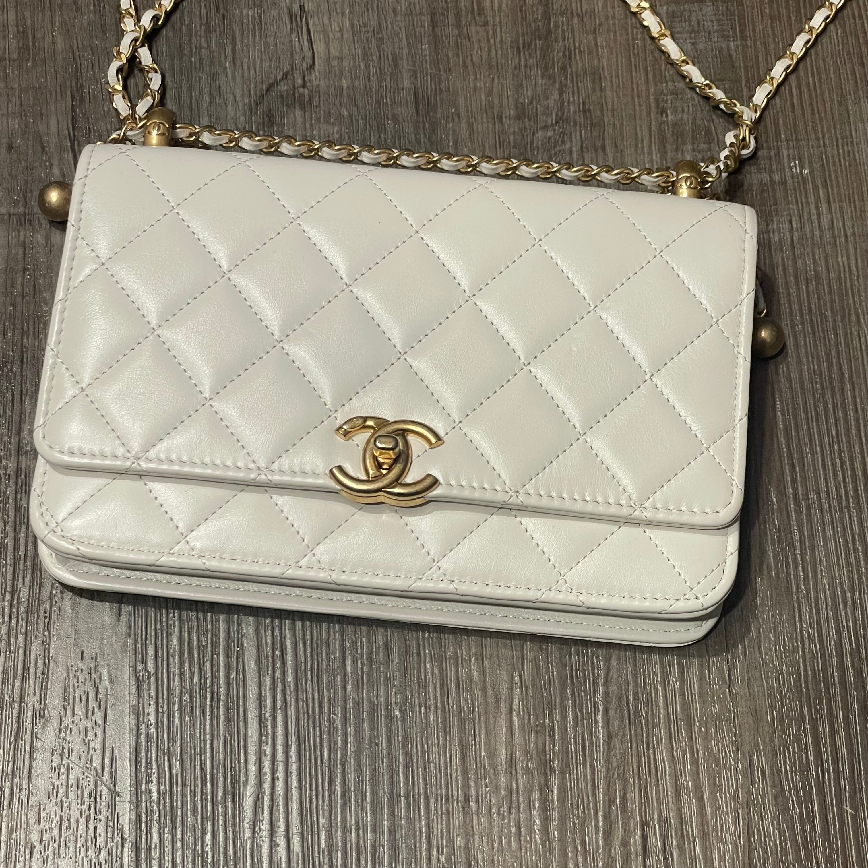 Chanel woc classic flap white