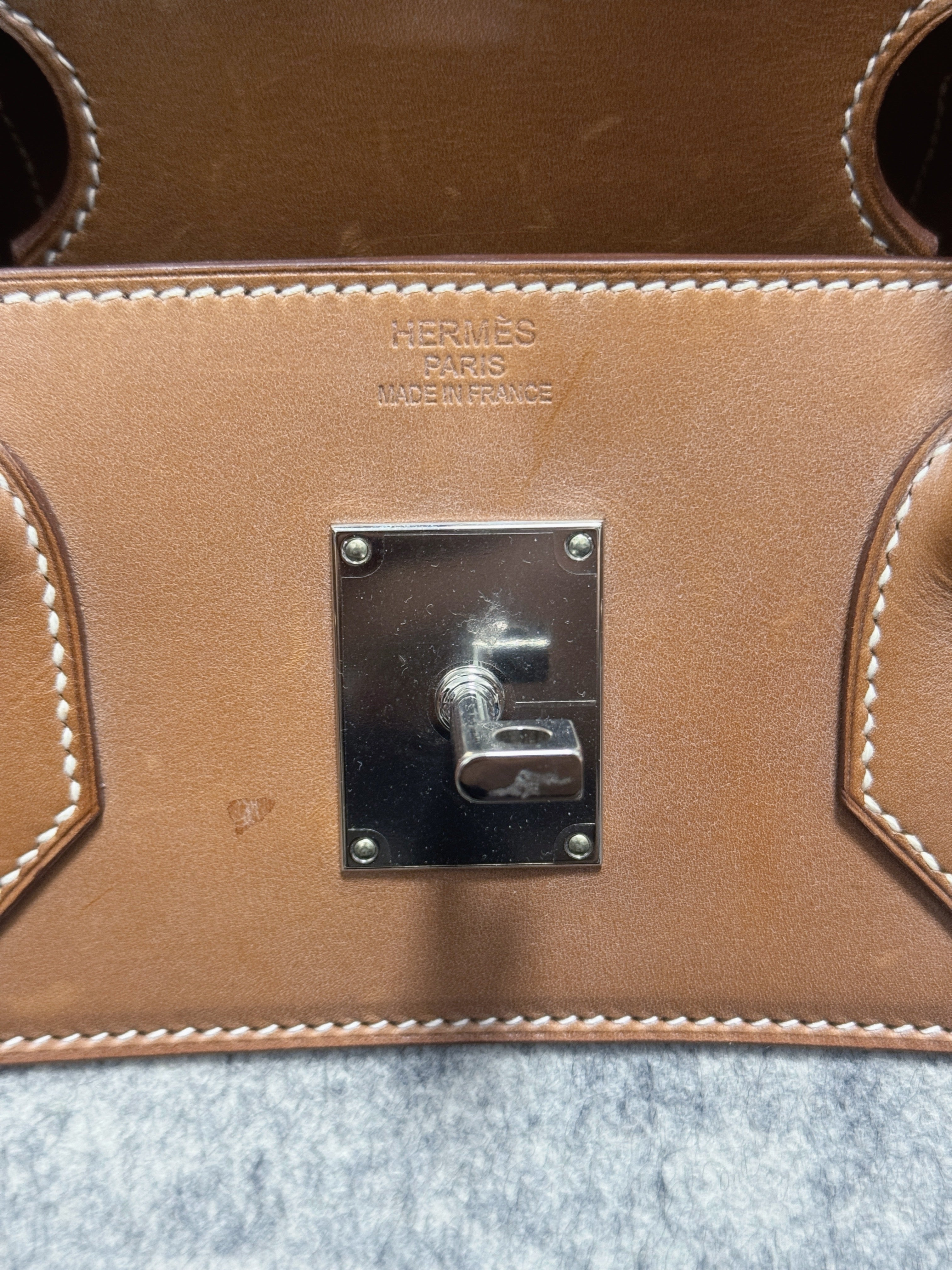 Hermes Birkin HAC 50cm TODOO in Gold Togo leather and Gris Clair
Wool Felt