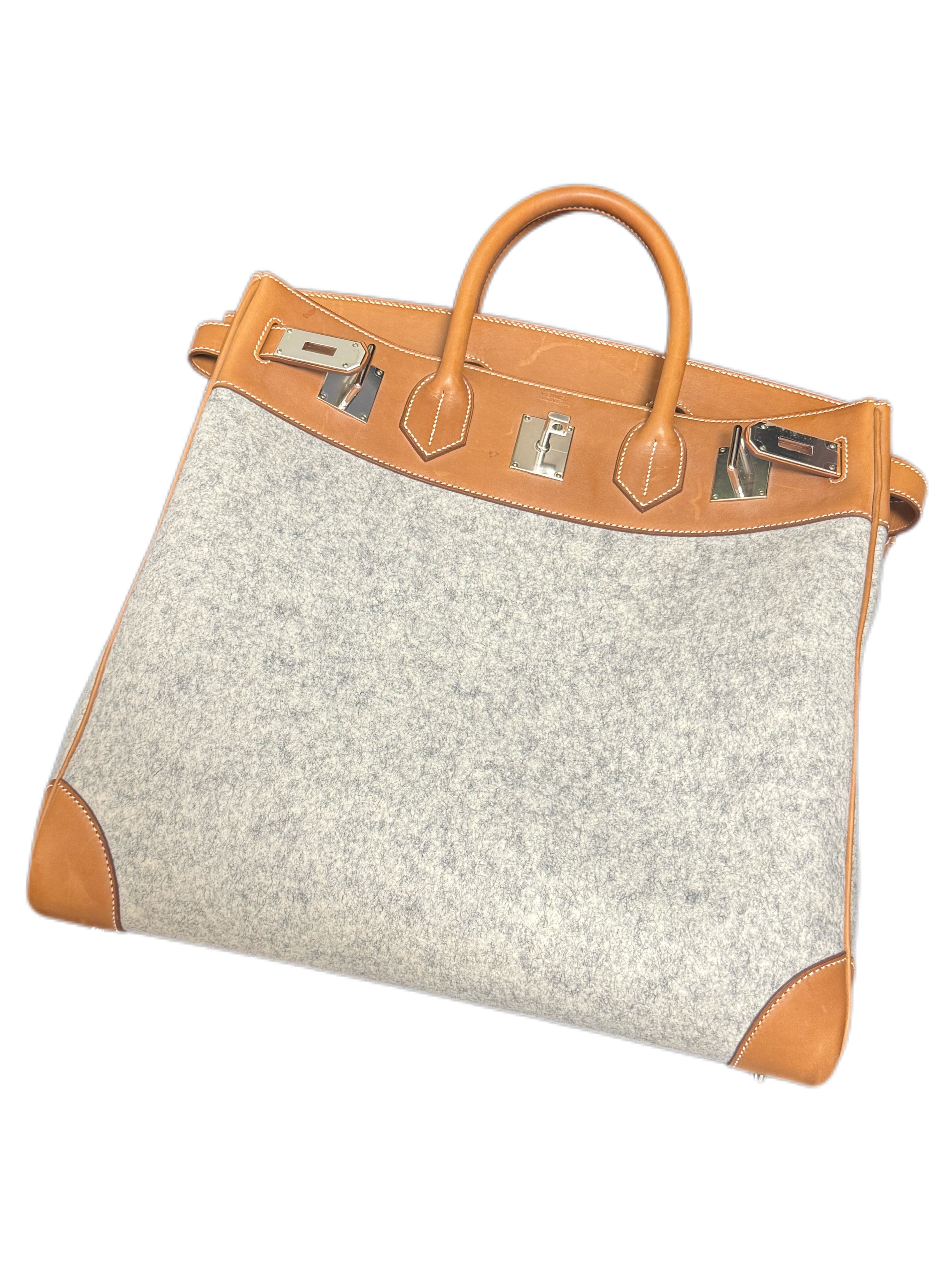 Hermes Birkin HAC 50cm TODOO in Gold Togo leather and Gris Clair
Wool Felt