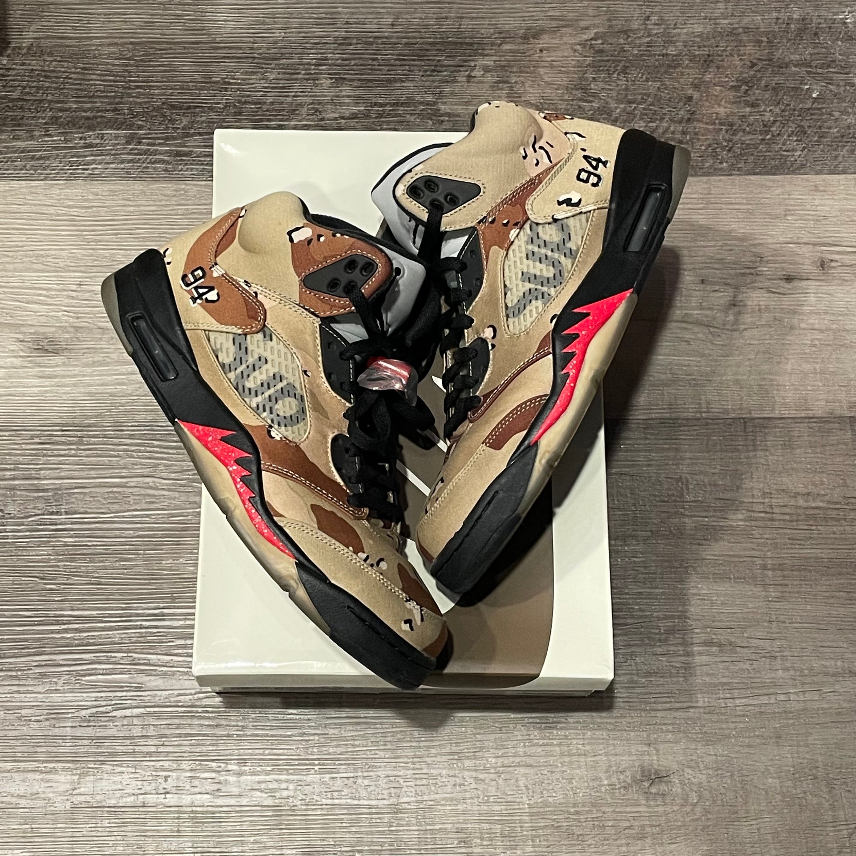 Jordan 5 Retro Supreme Desert Camo（Pre-Owned）