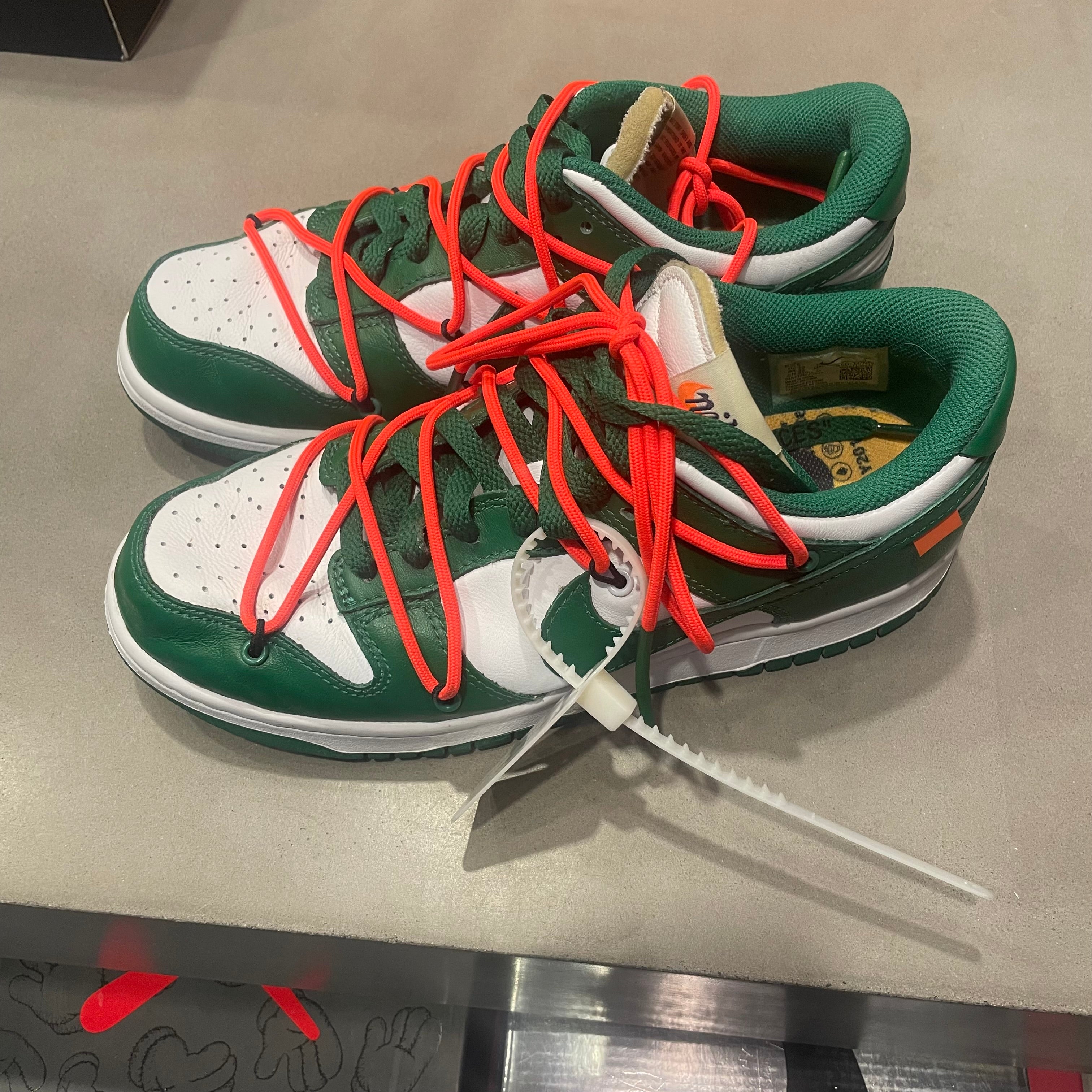 Nike Dunk Low
Off-White Pine Green（Pre-Owned）