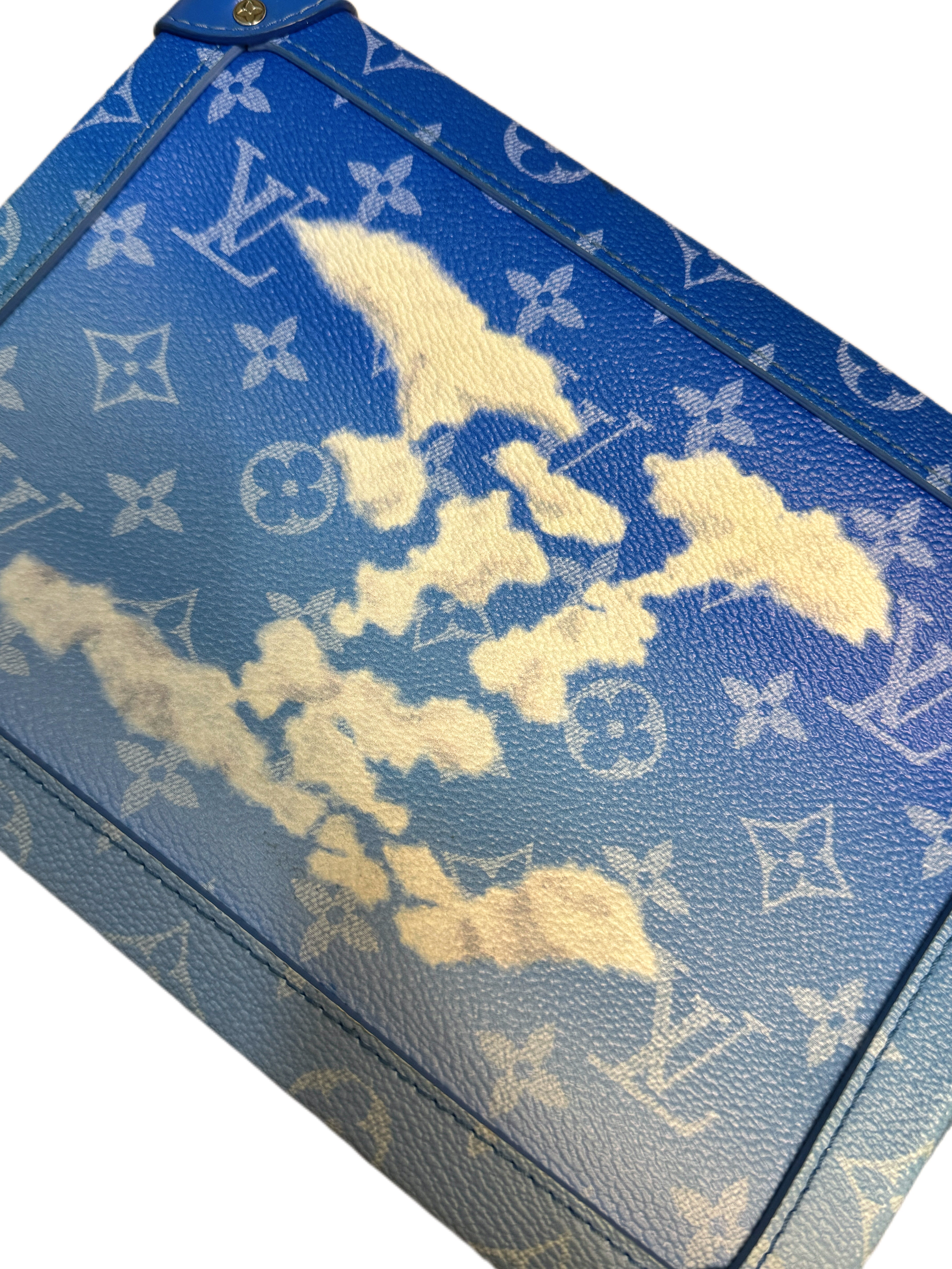 LOUIS VUITTON Monogram Clouds Soft
Trunk Shoulder Bag Blue
