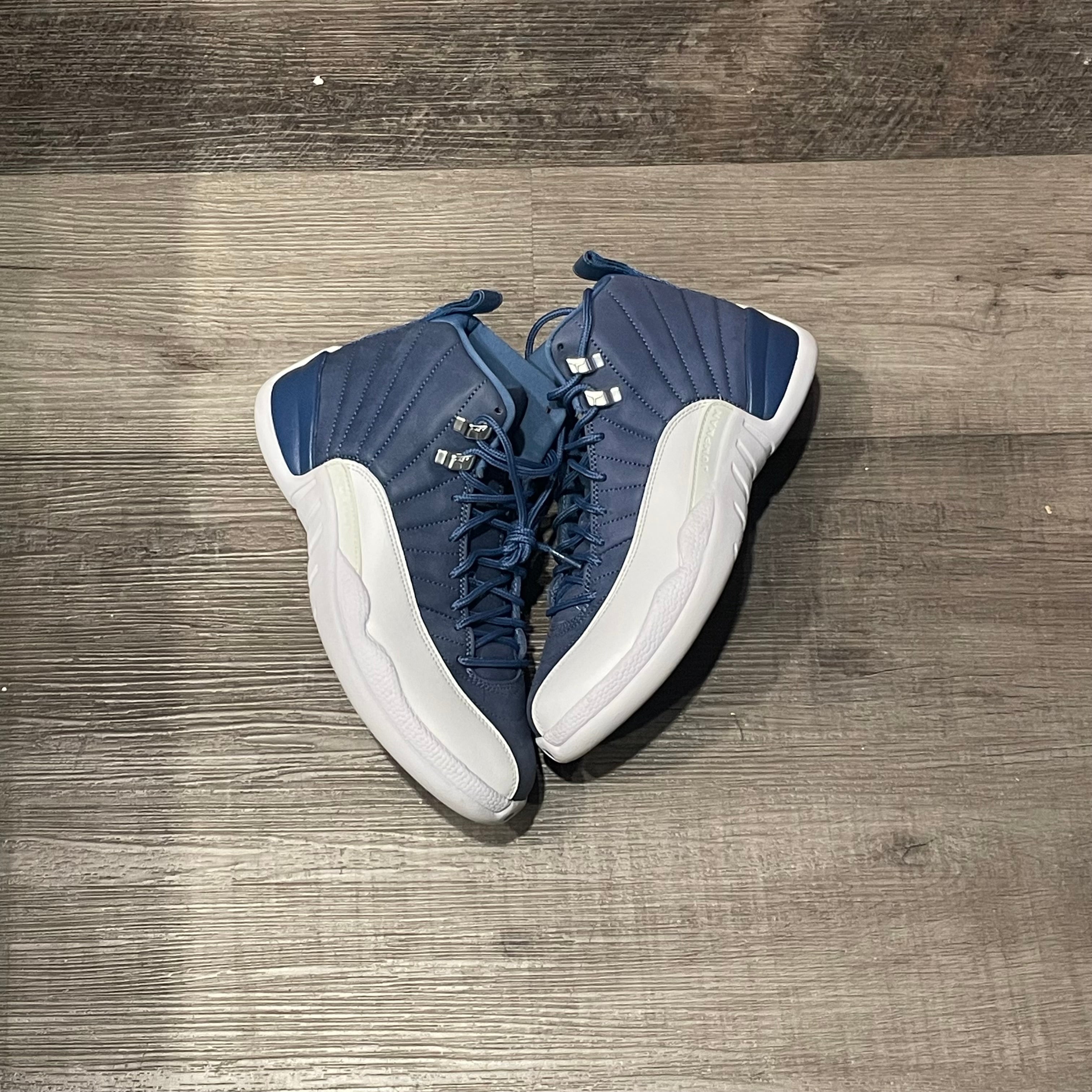 Jordan 12 Retro
Indigo