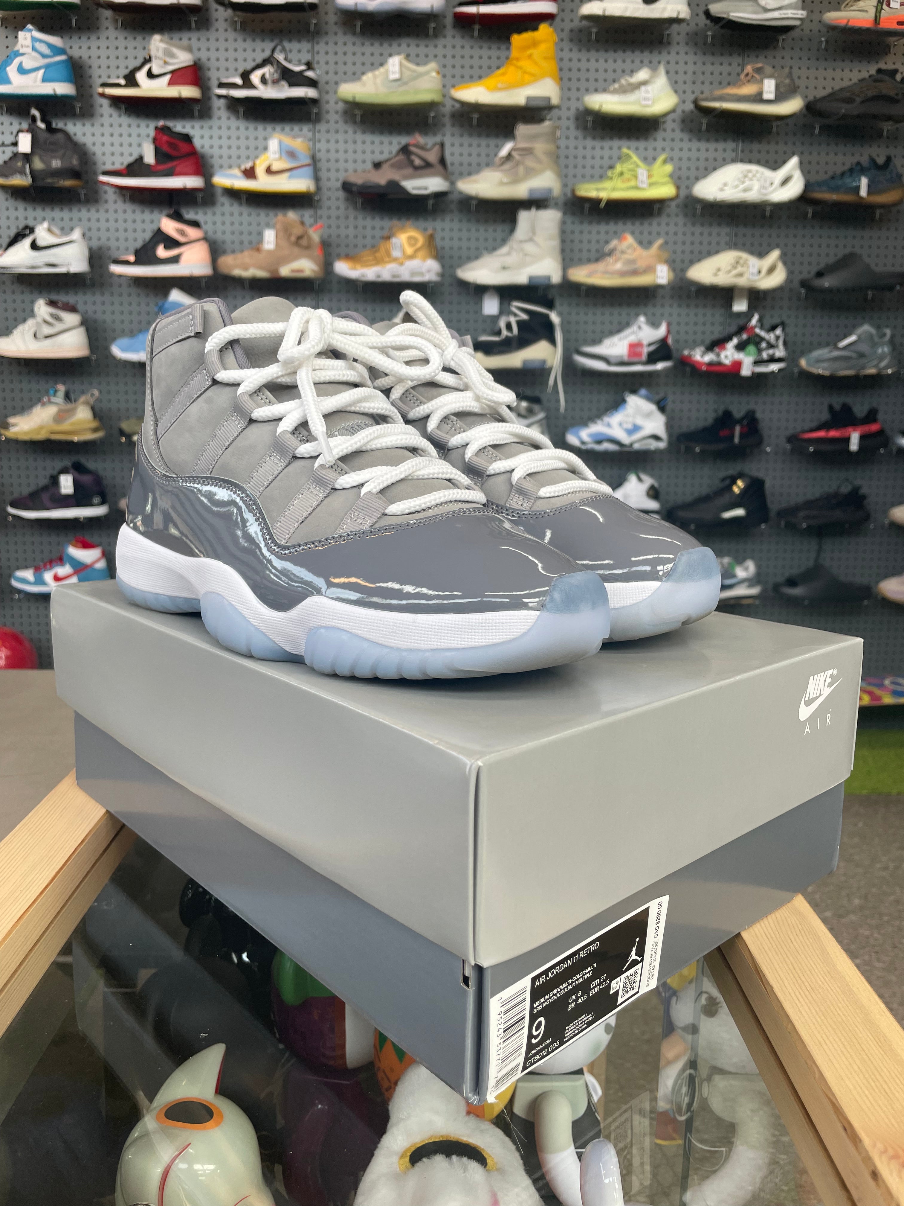 Air Jordan 11 Retro Cool Grey (2021)(Pre-Owned)