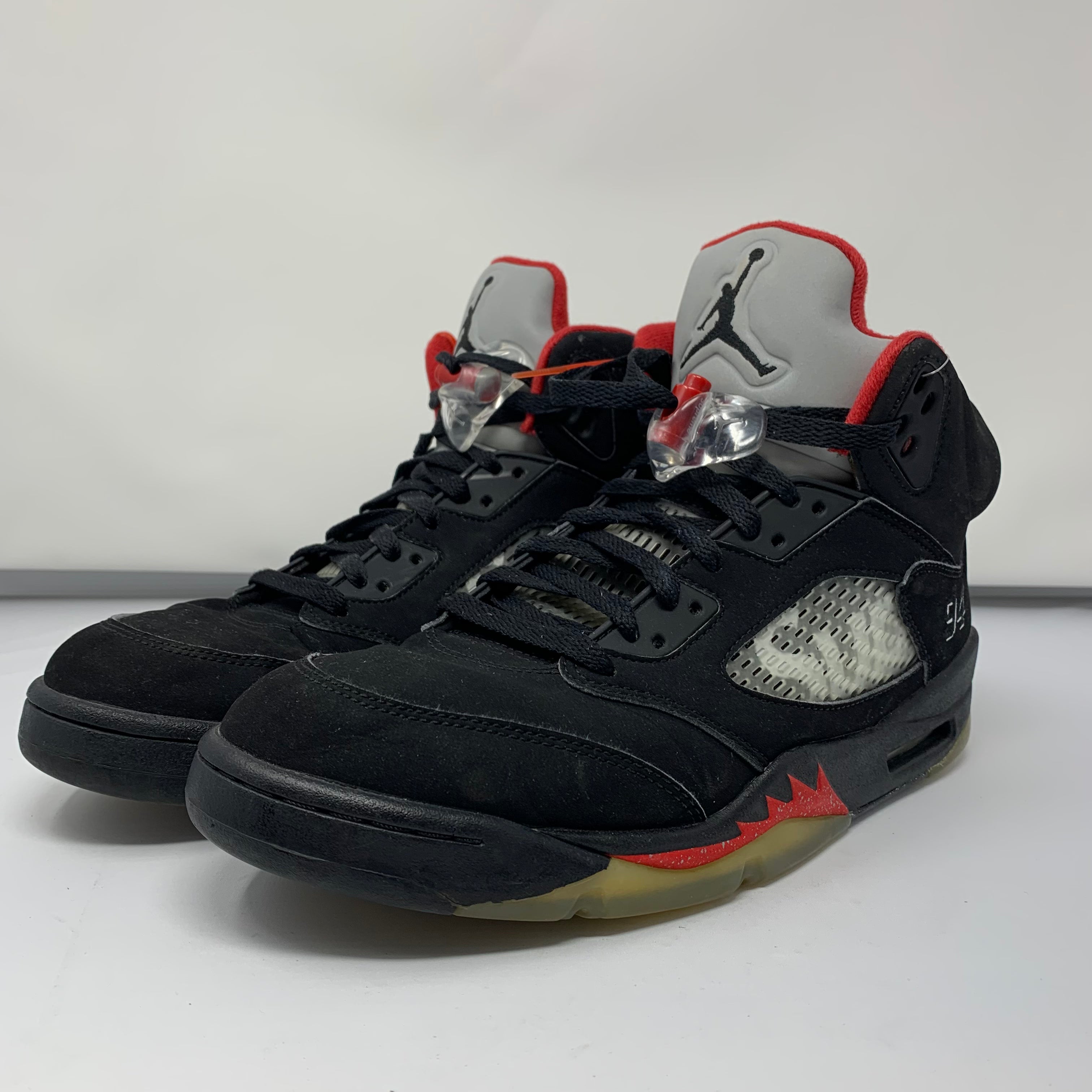 SUPREME X AIR JORDAN 5 RETRO 'BLACK' (PRE-OWNED)