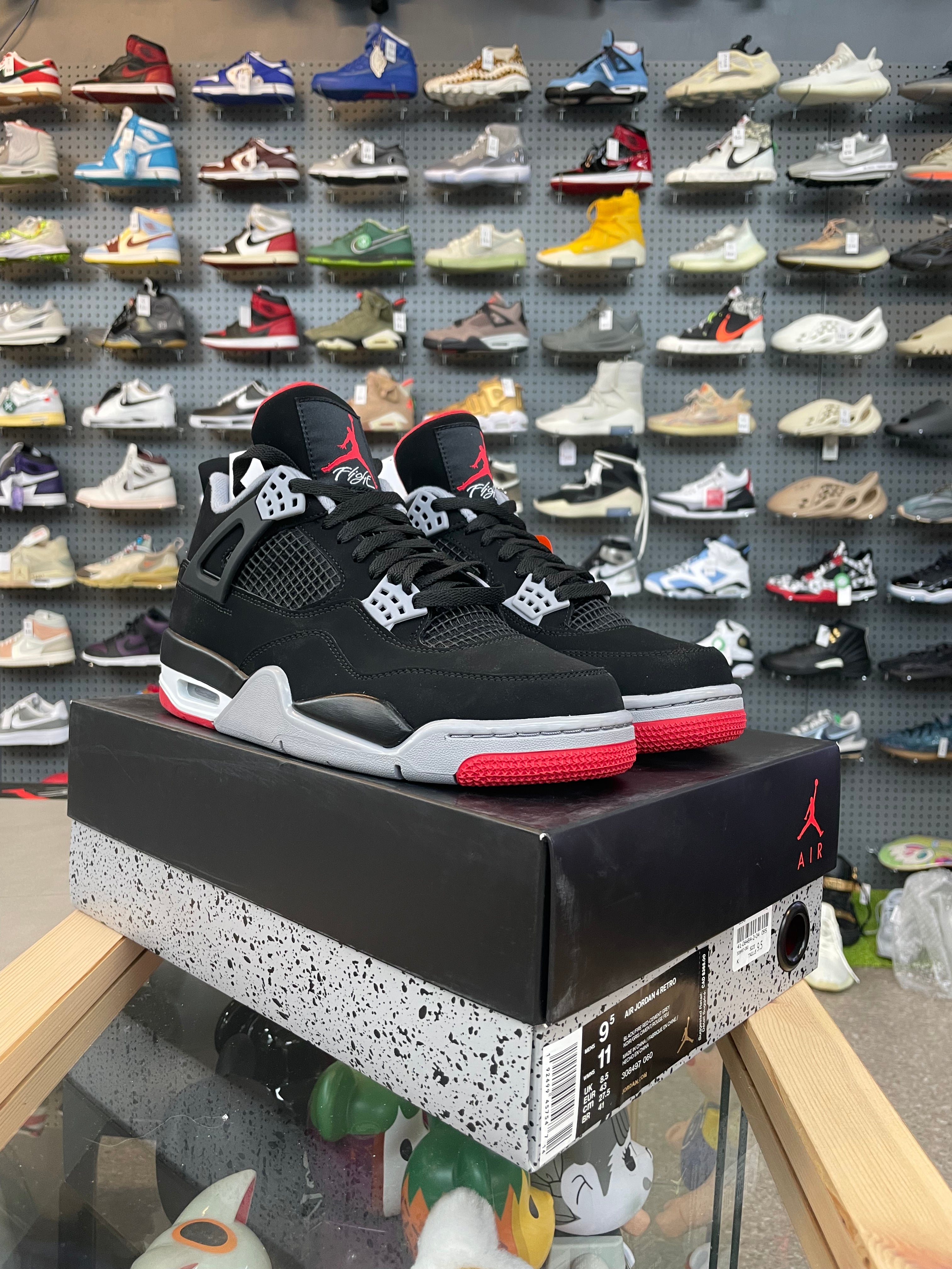 Jordan 4 Retro Bred (2019)